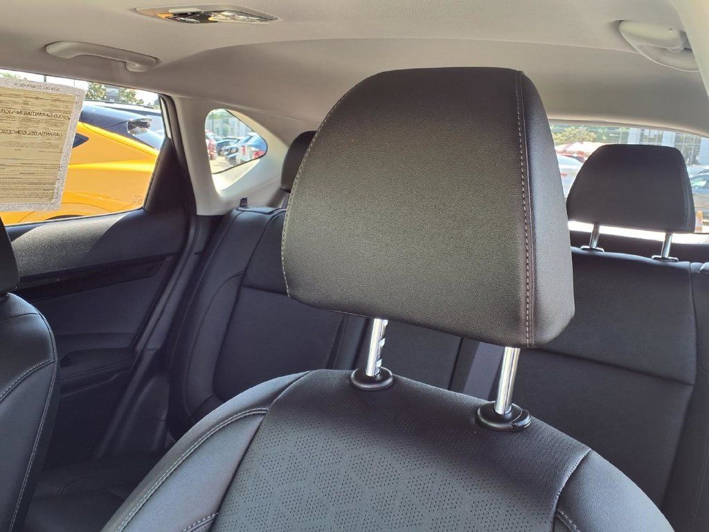 Certified 2026 Kia Seltos EX w/ EX Sunroof Package FWD image 16