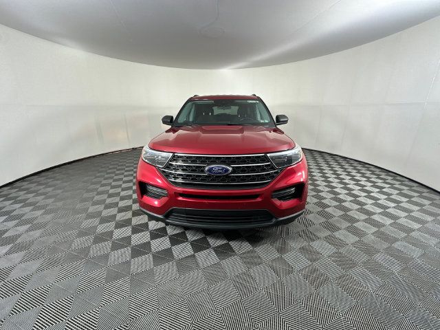 Used 2022 Ford Explorer XLT AWD/4WD image 26