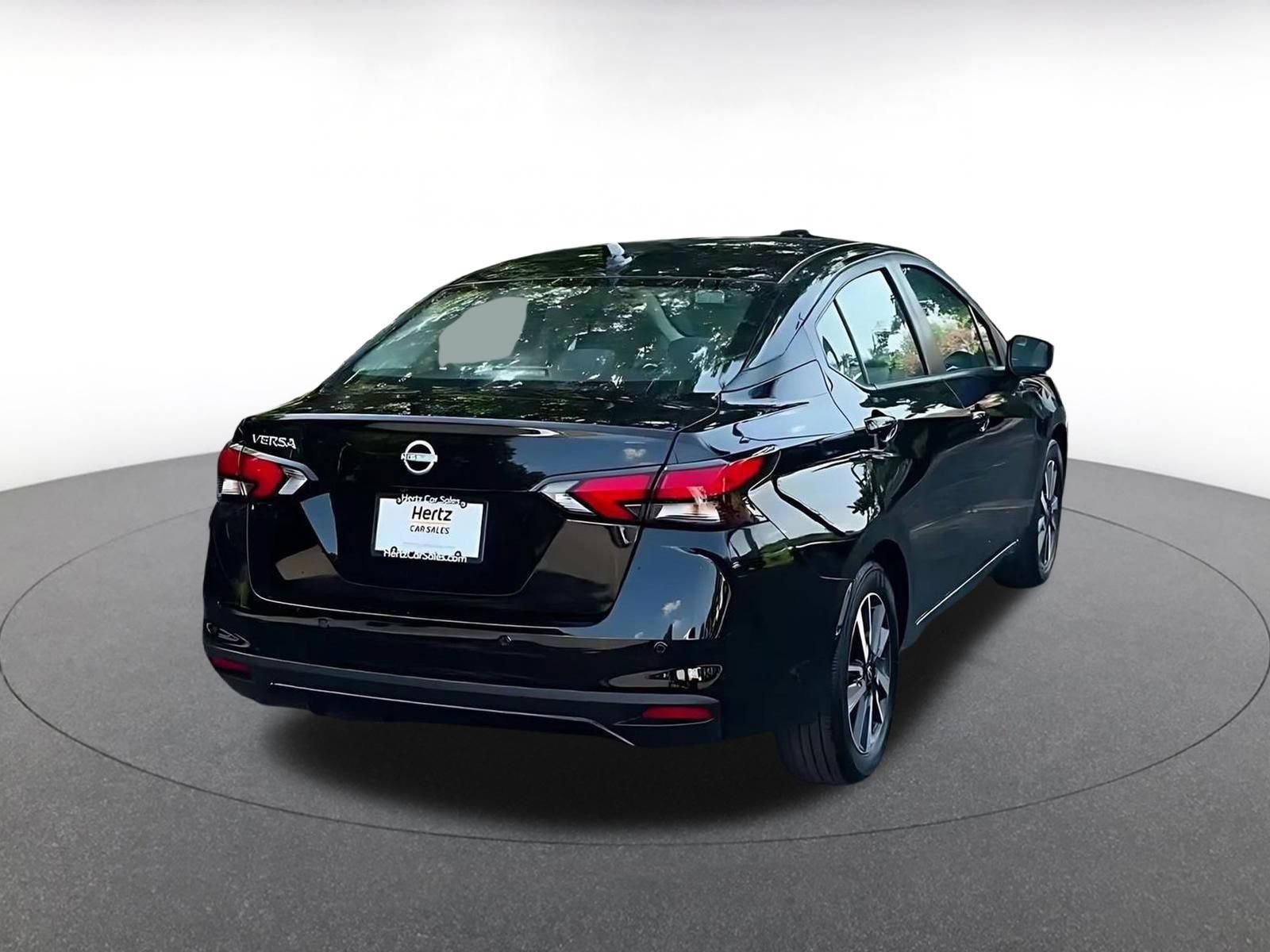Used 2025 Nissan Versa SV FWD image 13