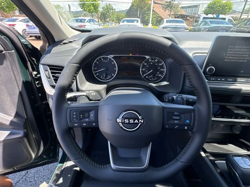 New 2026 Nissan Rogue SV FWD image 9