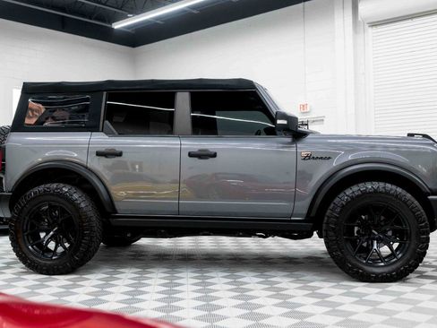 Used 2022 Ford Bronco Badlands AWD/4WD image 5