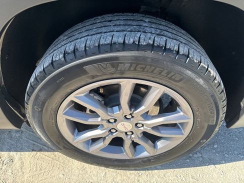 Used 2024 GMC Terrain SLT image 30