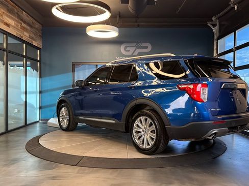 Used 2022 Ford Explorer Limited w/ Equipment Group 301A AWD/4WD image 5