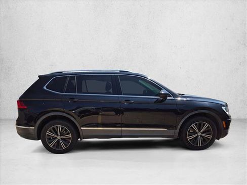 Used 2018 Volkswagen Tiguan SEL AWD/4WD image 4