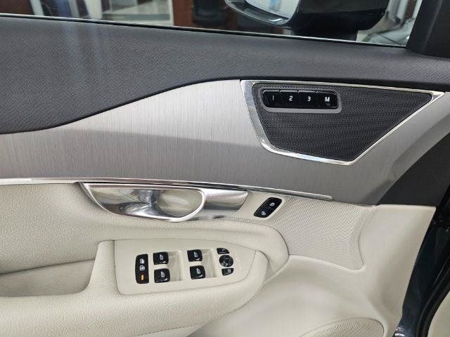 Used 2021 Volvo XC90 T5 Momentum w/ Climate Package AWD/4WD image 19