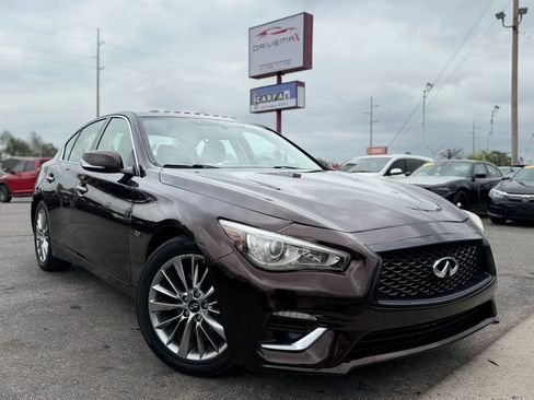 Used 2018 INFINITI Q50 Luxe RWD image 2