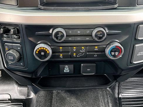 Used 2024 Ford F350 XLT image 32