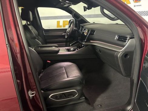 Used 2024 Jeep Wagoneer Series II image 26