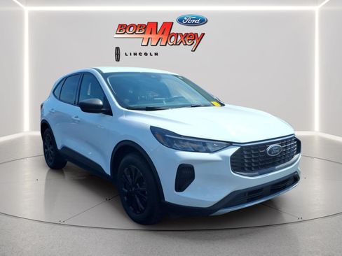 Used 2025 Ford Escape Active FWD image 3
