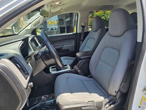 Used 2019 Chevrolet Colorado W/T w/ WT Convenience Package RWD image 16