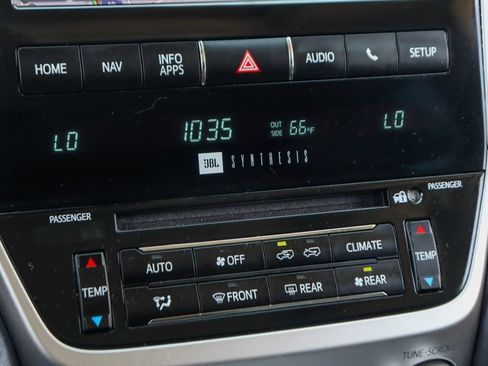 Used 2018 Toyota Land Cruiser AWD/4WD image 34