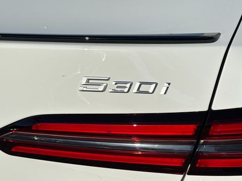 New 2027 BMW 530i xDrive AWD/4WD image 11