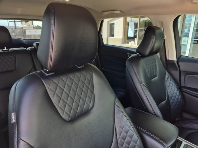 Used 2023 Ford Edge Titanium AWD/4WD image 15