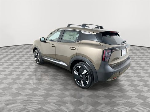 New 2026 Nissan Kicks SR image 6