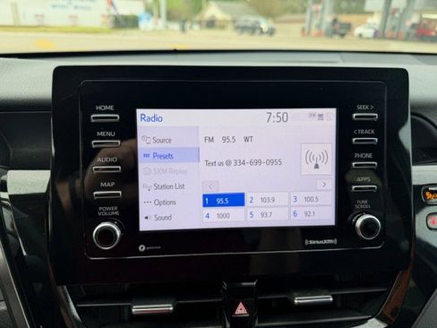 Used 2024 Toyota Camry SE image 15