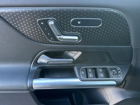 Certified 2025 Mercedes-Benz GLA 250 image 11