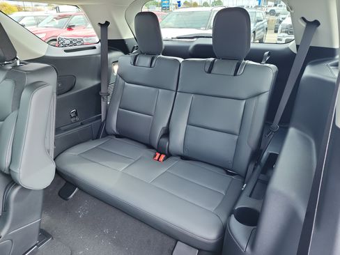 New 2026 Ford Explorer Active w/ Active Comfort Package image 8