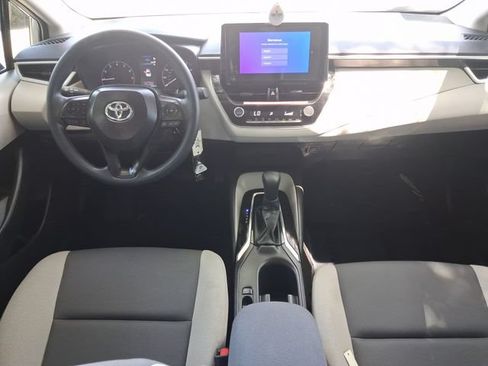 Used 2025 Toyota Corolla LE FWD image 7