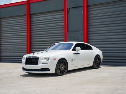 Used 2019 Rolls-Royce Wraith RWD image 1