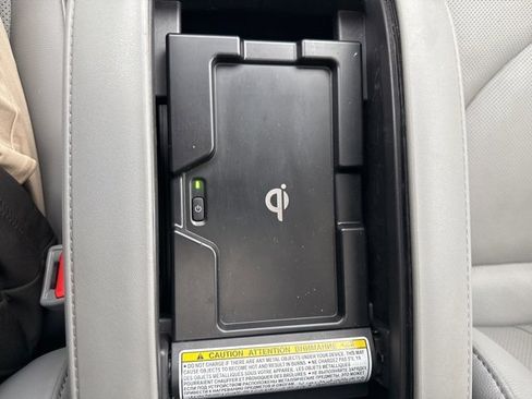 Used 2021 Toyota Highlander Limited image 21