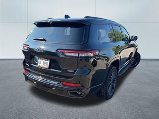 Used 2025 Jeep Grand Cherokee L Summit w/ Advanced Protech Group IV AWD/4WD video 4