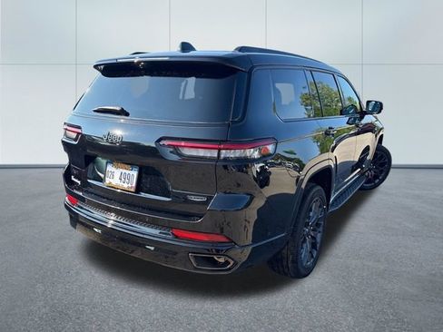 Used 2025 Jeep Grand Cherokee L Summit w/ Advanced Protech Group IV AWD/4WD image 4