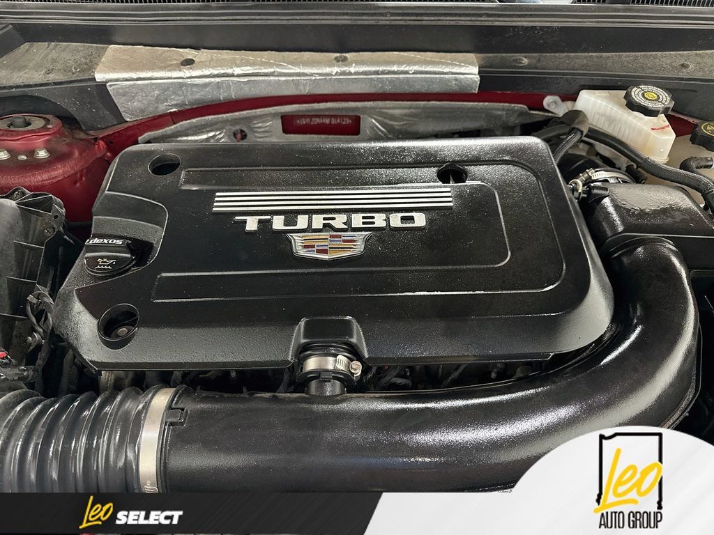 Used 2021 Cadillac XT4 Premium Luxury AWD/4WD image 31