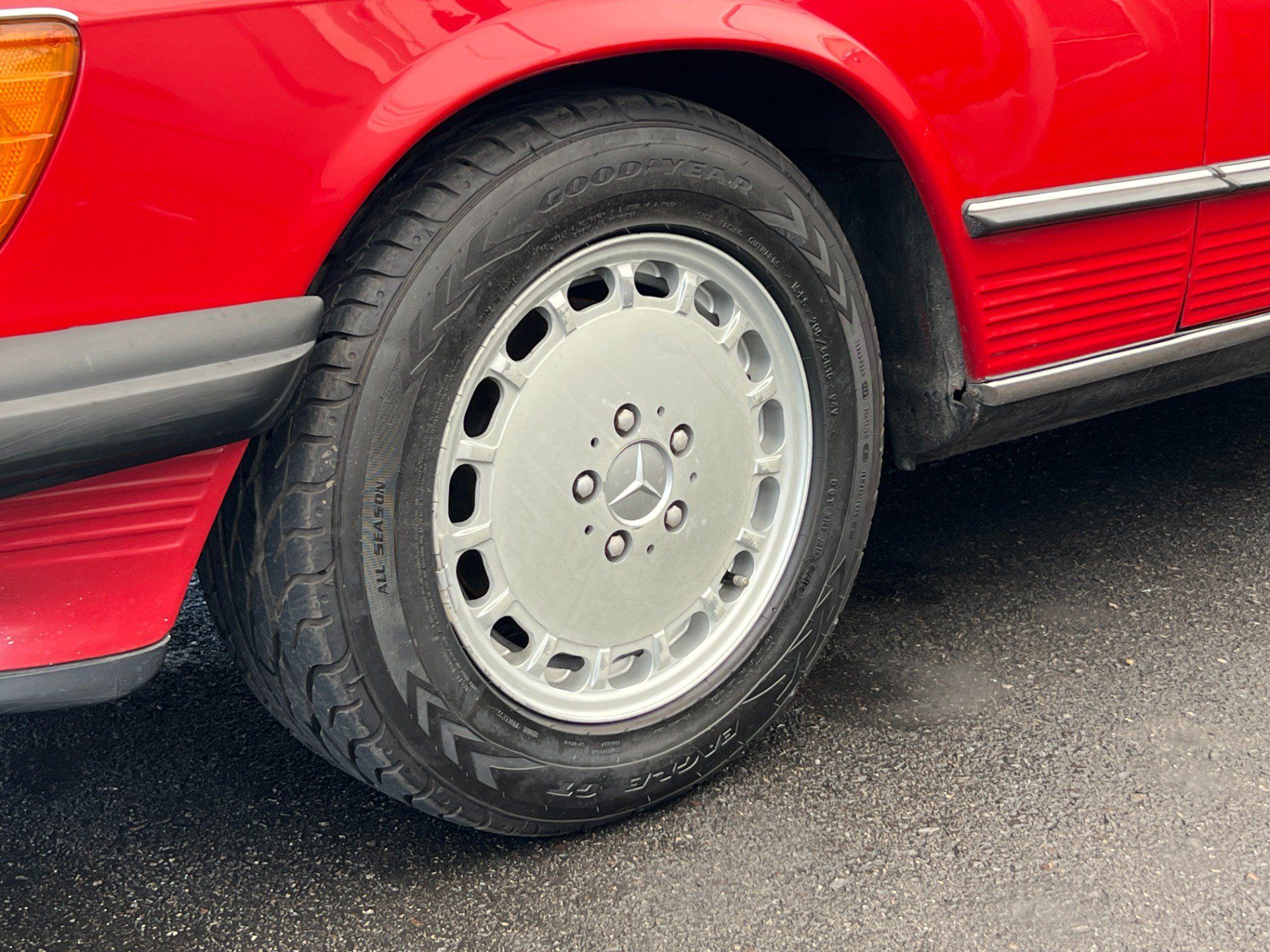 Used 1987 Mercedes-Benz 560 SL image 43