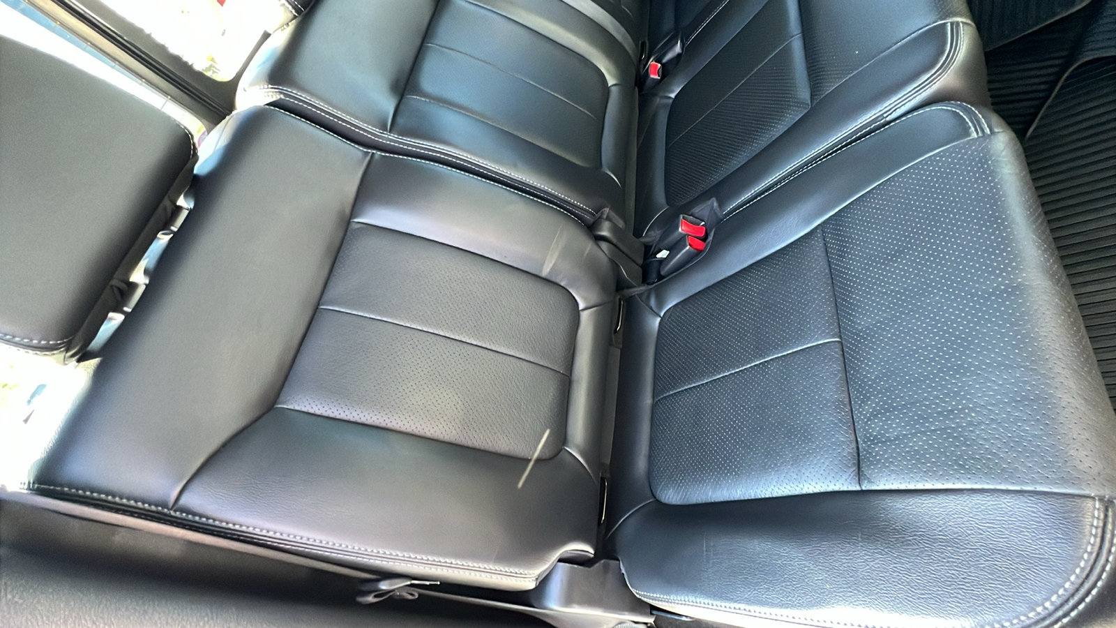 Used 2014 Ford F150 FX4 w/ Equipment Group 402A Luxury AWD/4WD image 18