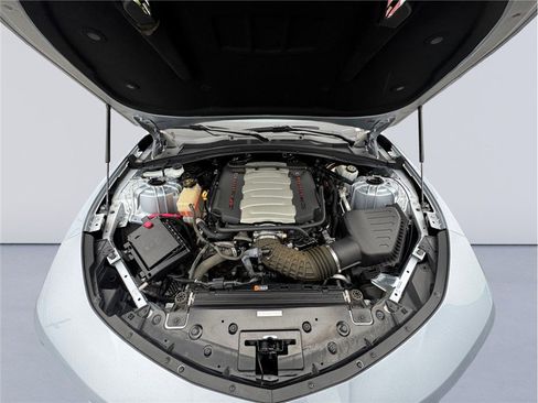 Used 2018 Chevrolet Camaro SS image 9