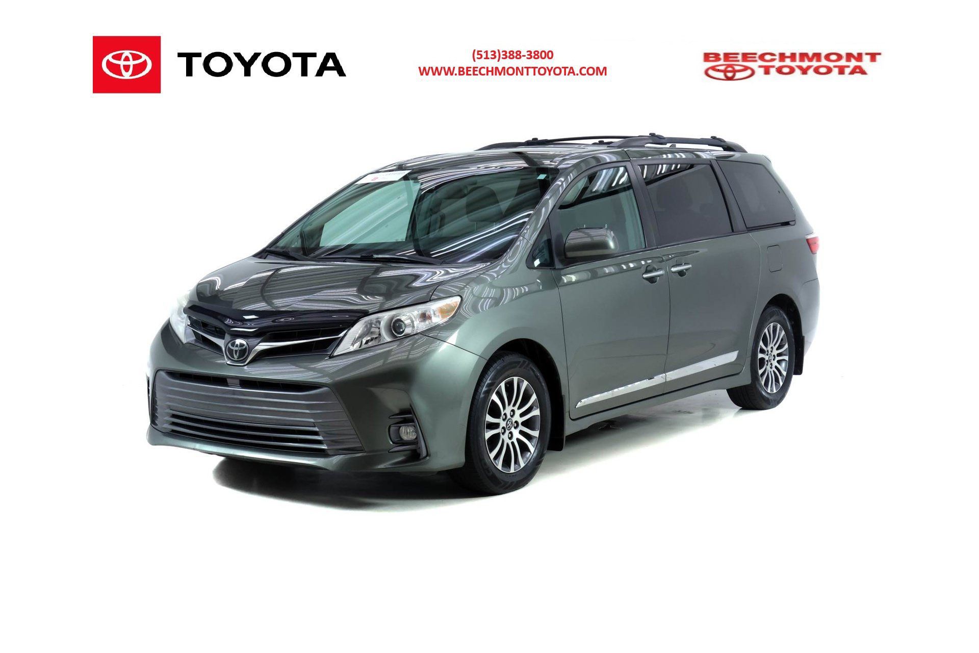Used 2019 Toyota Sienna XLE w/ XLE Navigation Package FWD image 1