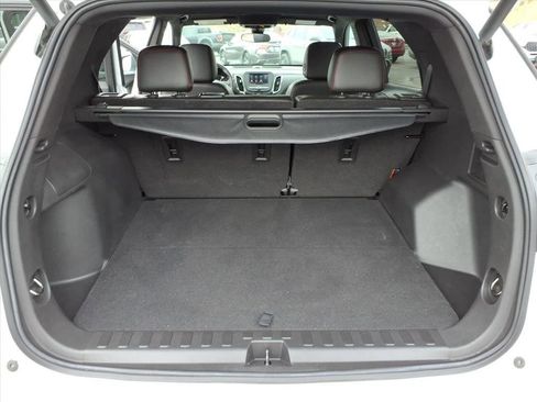 Used 2022 Chevrolet Equinox RS image 19