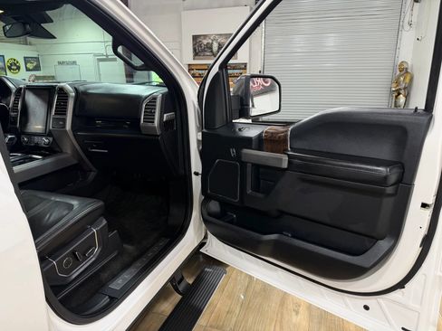 Used 2015 Ford F150 Platinum w/ Equipment Group 701A Luxury RWD image 19