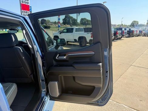 Used 2024 GMC Sierra 1500 Denali image 17