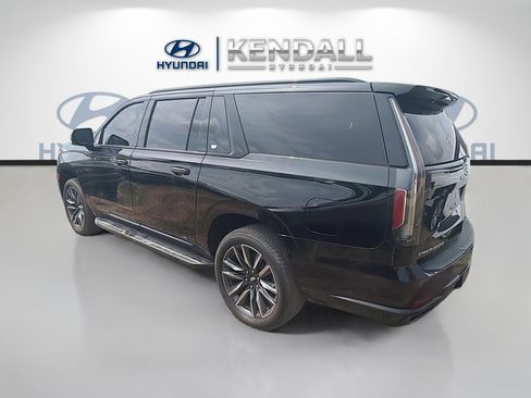Used 2021 Cadillac Escalade ESV Sport AWD/4WD image 4