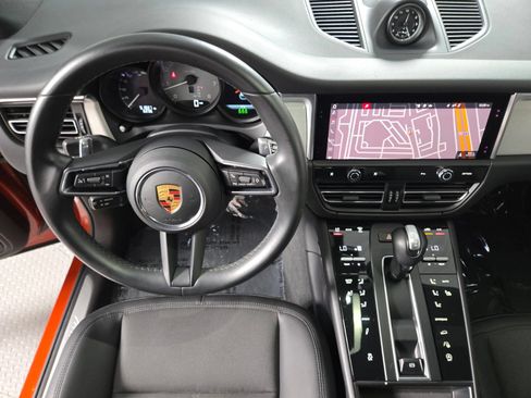 Used 2022 Porsche Macan S AWD/4WD image 12