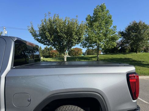 Used 2020 GMC Sierra 1500 AT4 w/ AT4 Premium Package image 7