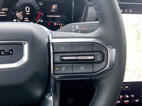 Used 2026 GMC Terrain Denali image 24