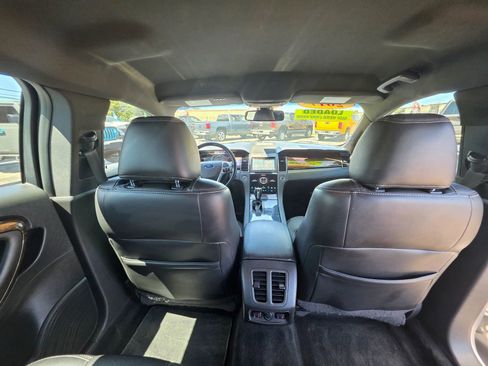 Used 2017 Ford Taurus Limited image 12