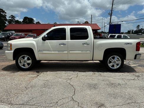 Used 2013 Chevrolet Silverado 1500 LTZ w/ LTZ White Diamond Edition AWD/4WD image 3