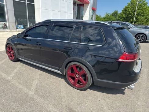 Used 2019 Volkswagen Golf Alltrack SE AWD/4WD image 4