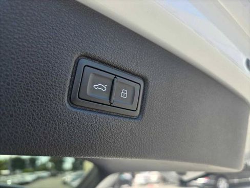 Used 2025 Audi Q7 3.0T Premium Plus AWD/4WD image 16