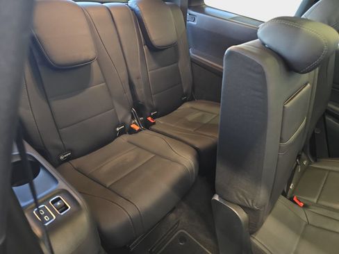 Used 2024 Mercedes-Benz GLS 450 4MATIC image 16