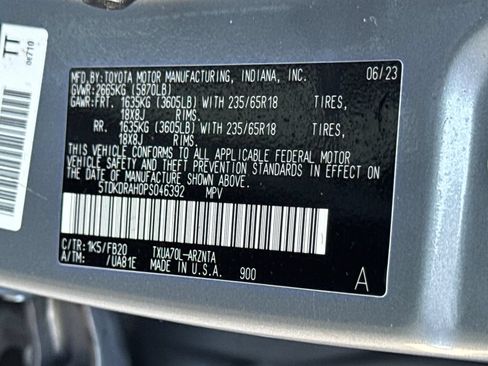 Used 2023 Toyota Highlander LE FWD image 46