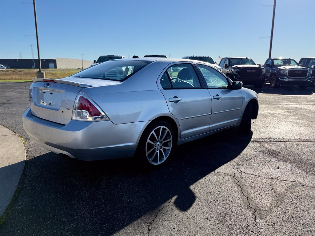 Used 2009 Ford Fusion SE FWD image 2