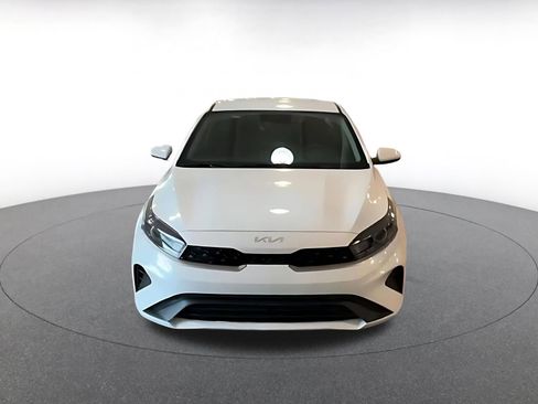 Used 2024 Kia Forte LXS FWD image 4