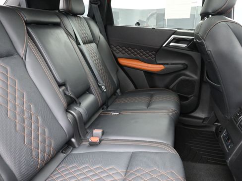 Used 2024 Mitsubishi Outlander SEL image 25