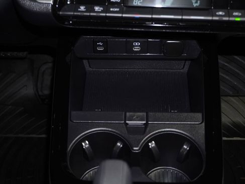 Used 2025 Toyota Prius LE image 19