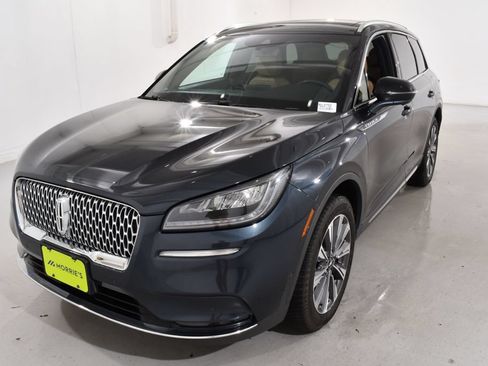 Used 2021 Lincoln Corsair Reserve w/ Equipment Group 201A AWD/4WD image 2
