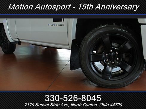 Used 2018 Chevrolet Silverado 1500 Custom w/ Custom Convenience Package AWD/4WD image 43